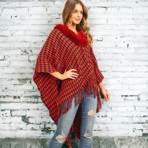 Houndstooth Poncho Red Faux Fur - Picture 4 of 7
